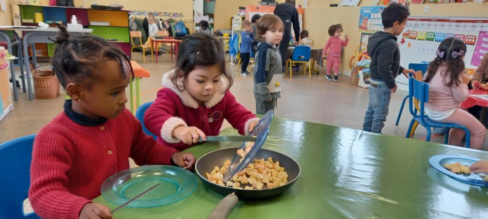 Un peu de cuisine en Petite Section